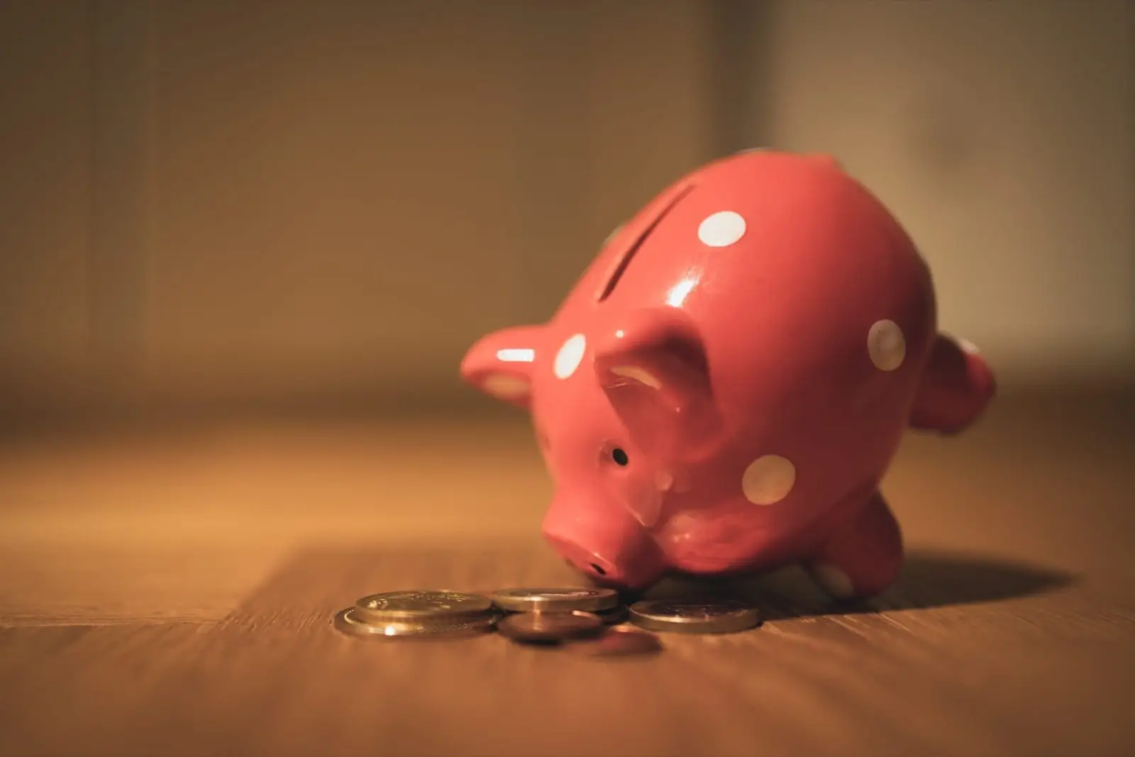 Pièces de monnaie, illustration de la relation à l’argent